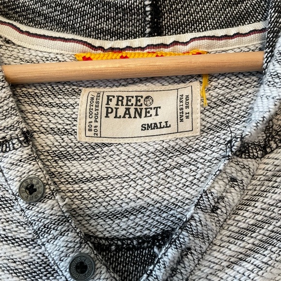 Hoodie - Free Planet Sweatshirt - Picture 2 of 2